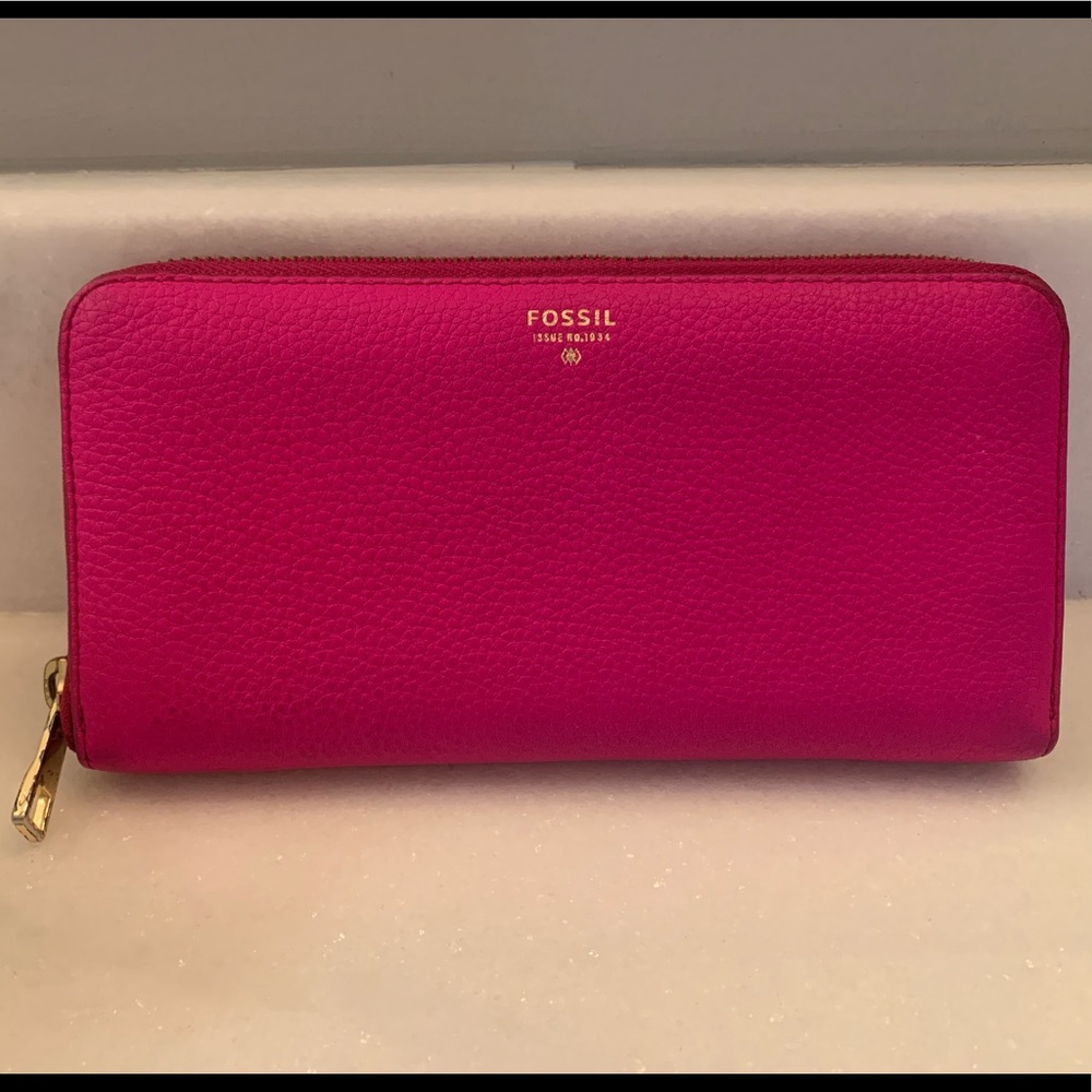 Fossil Logan RFID Zip Around Clutch